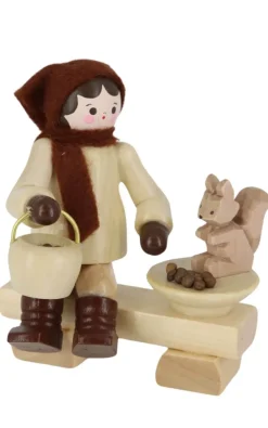 Romy Thiel Neuheiten | Romy Thiel Figuren*Miniatur - Mädchen auf Bank mit Eichhörnchen, 6 cm, von
