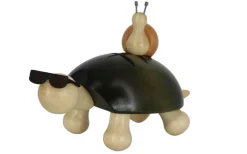 SEIFFENcom by Nestler GmbH Tierfiguren*Miniatur Schildkröte Fred mit Schnecke von SEIFFEN.COM