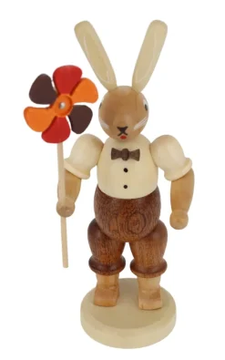 Müller Kleinkunst Osterhasen*Osterhase - Mann mit Windrad, von